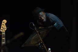 DSC_8000n